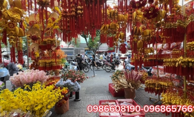 Chợ Sỉ Phụ Kiện Trang Trí Tết Uy Tín tại TP.HCM - địa chỉ mua sỉ đồ trang trí tết 2024