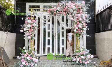 20 mẫu cổng hoa lụa màu hồng phấn đẹp nhất 